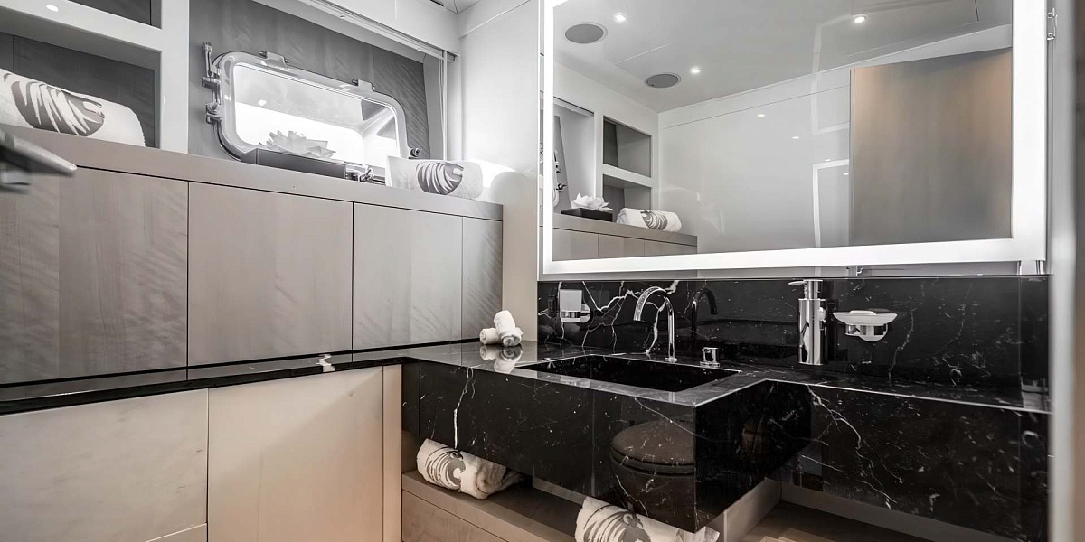 Аренда мега яхты BAGLIETTO 136 Aquila в Греции